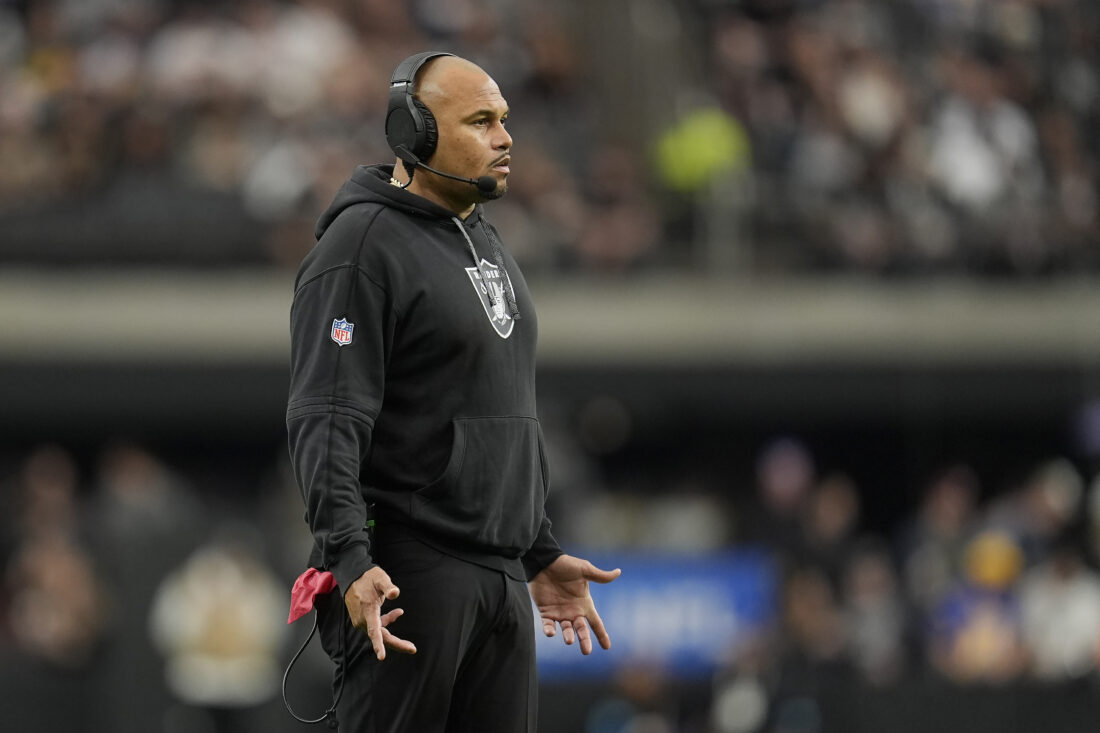 Raiders fire coach Antonio Pierce after he goes 413 in lone full